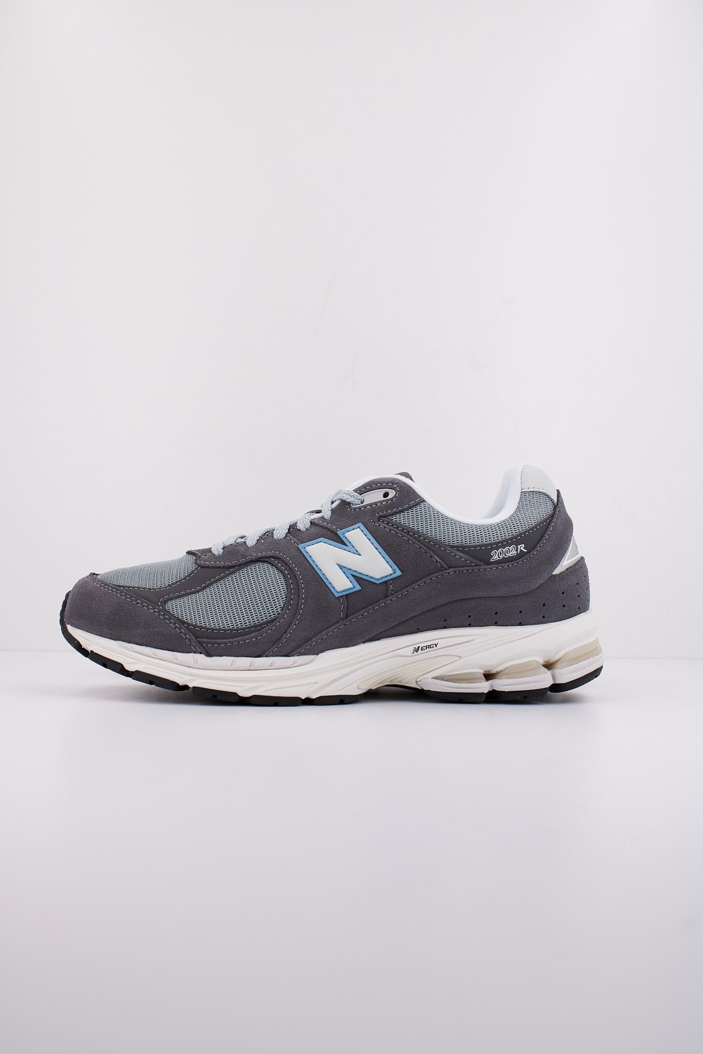NEW BALANCE M RFB en color GRIS (1)