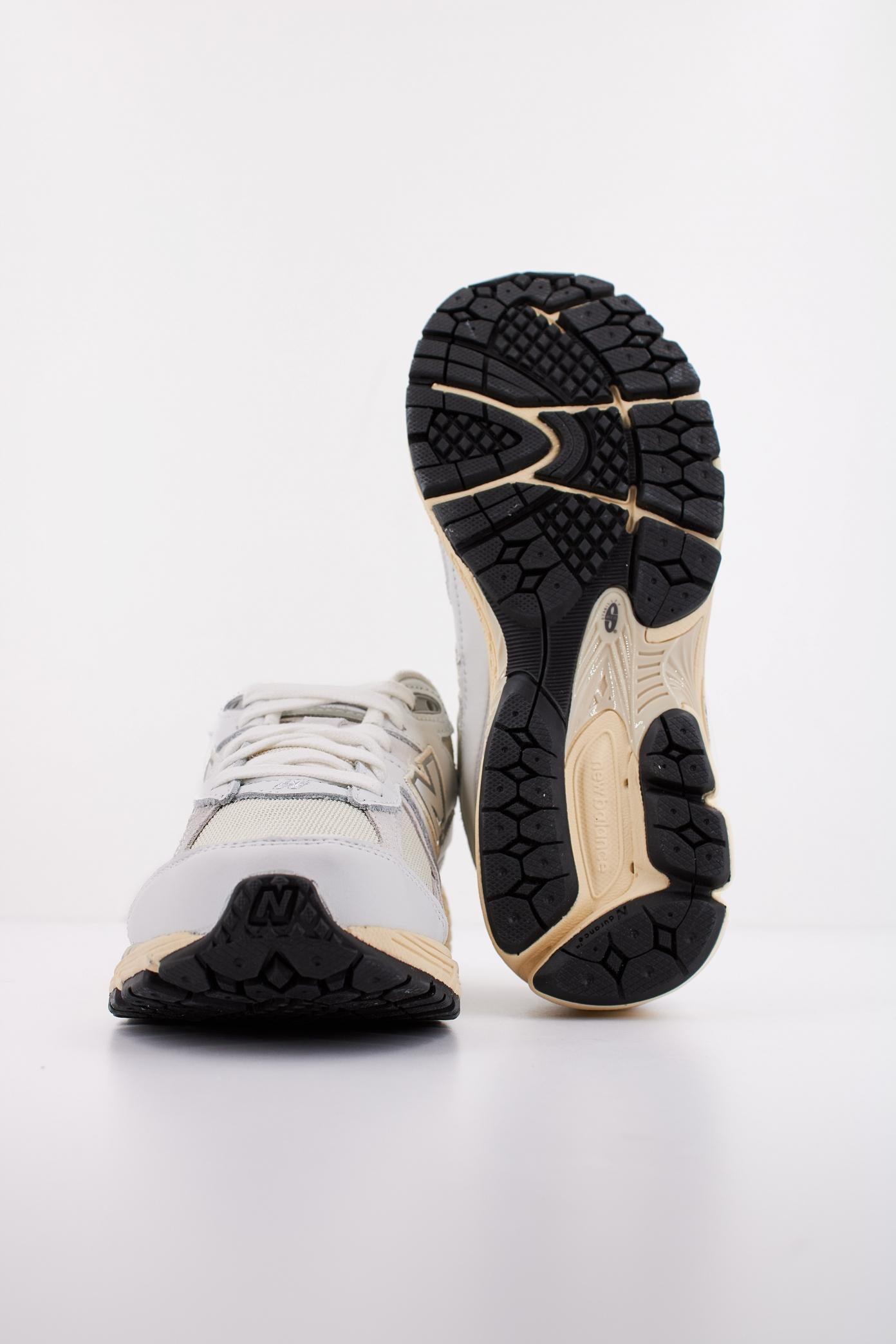 NEW BALANCE M en color BLANCO (5)