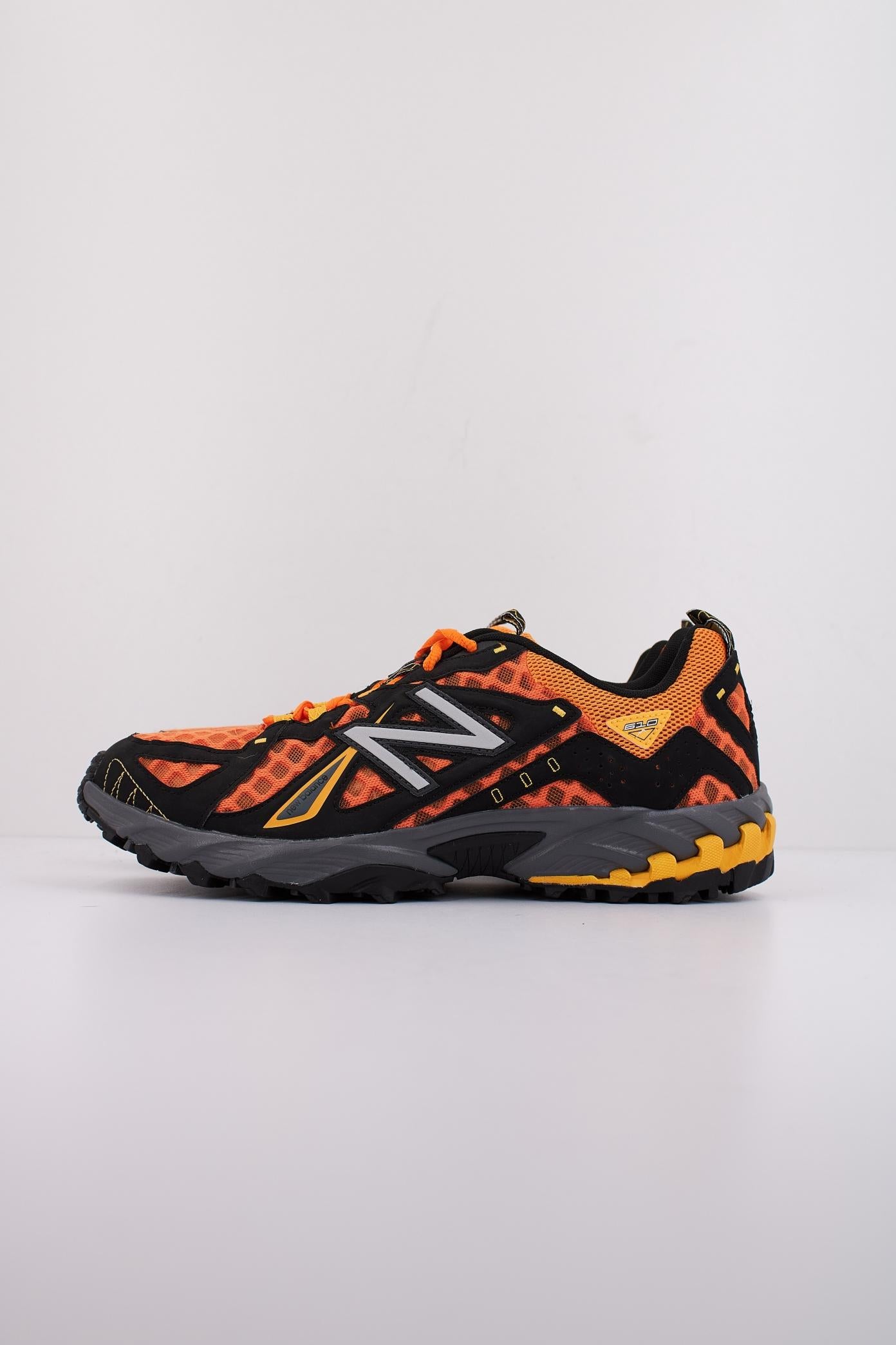 NEW BALANCE ML TAO en color NARANJA (1)