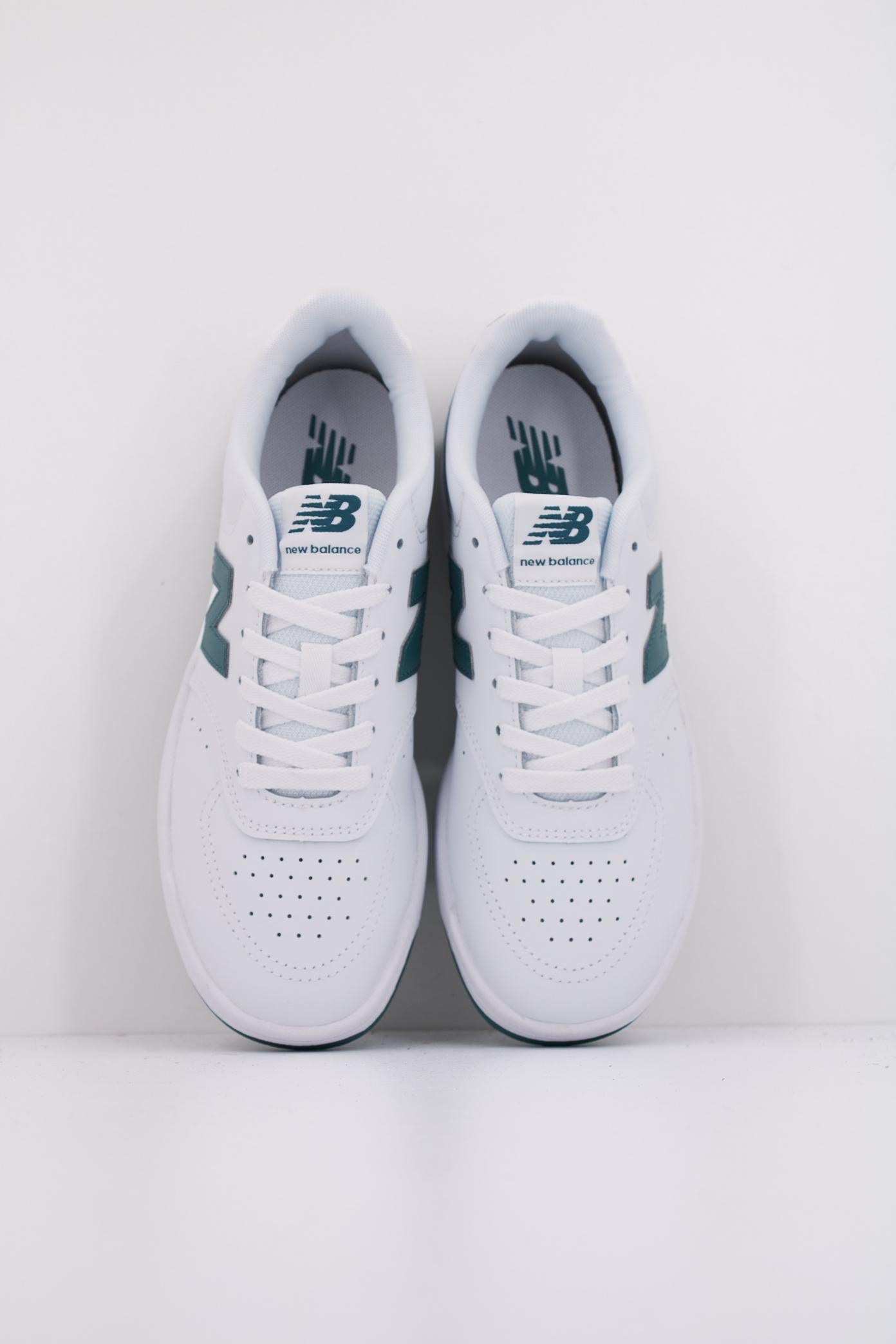 NEW BALANCE BB en color BLANCO (3)