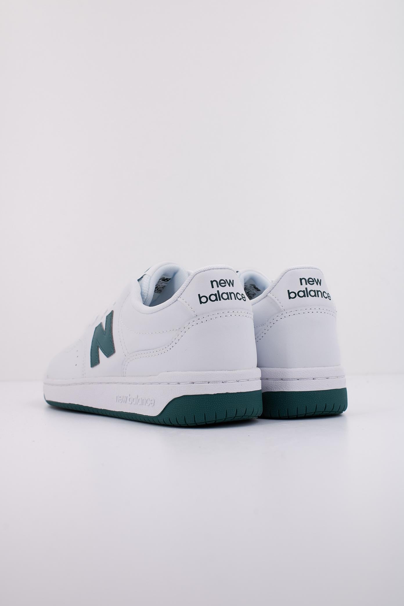 NEW BALANCE BB en color BLANCO (4)