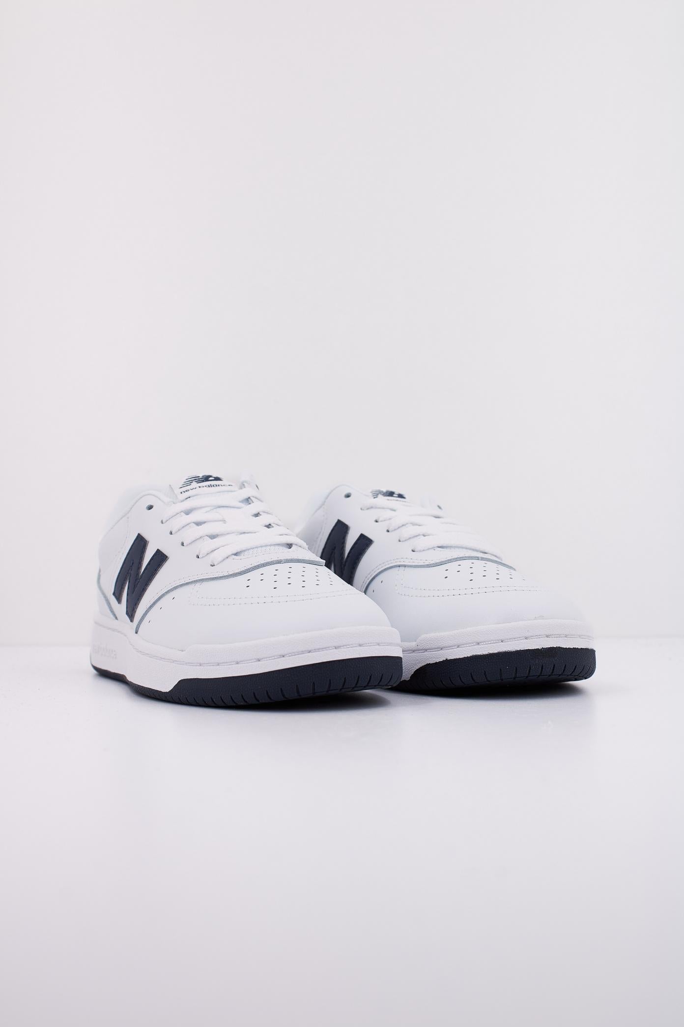 NEW BALANCE BB en color BLANCO (2)