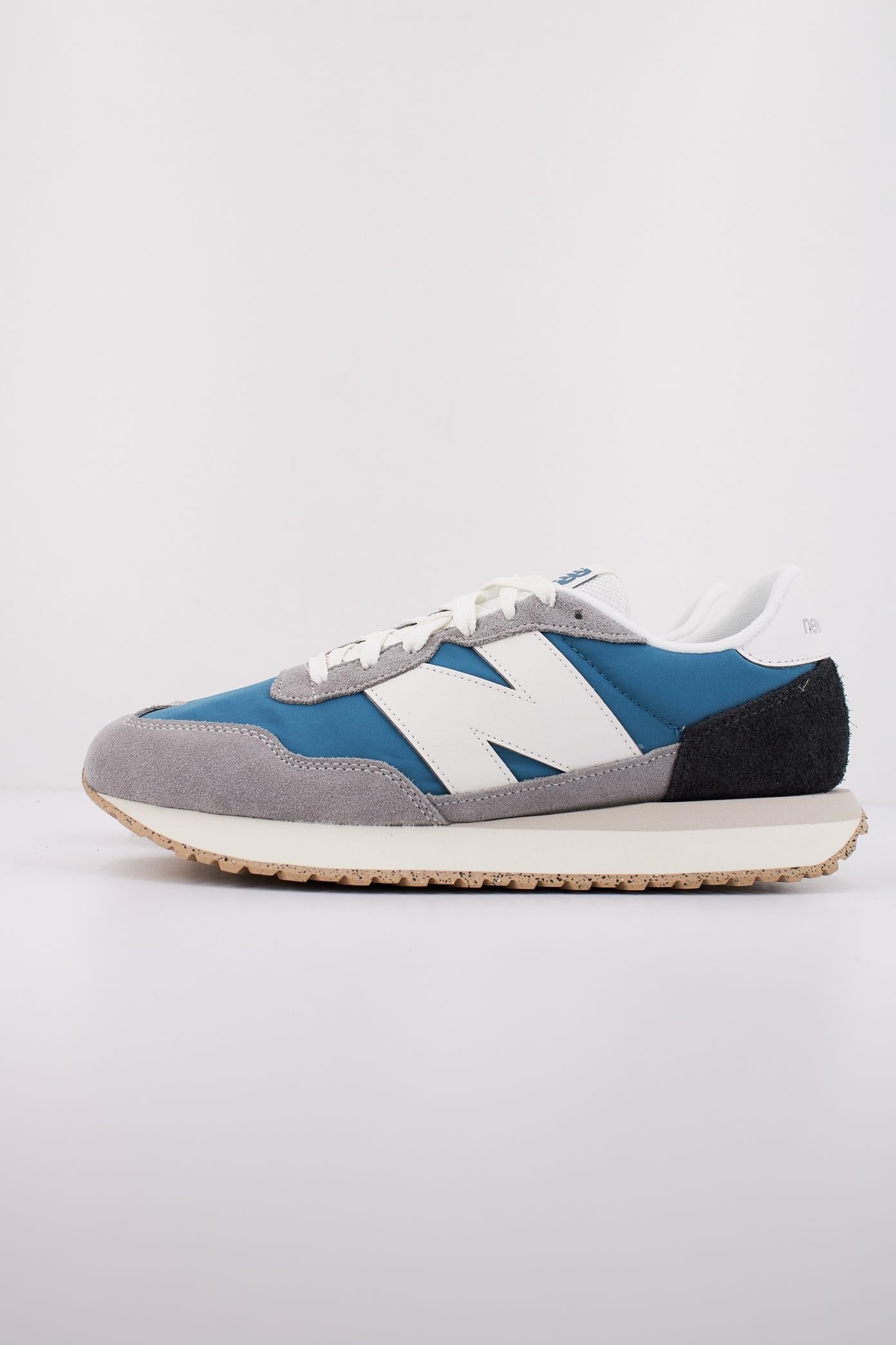 NEW BALANCE MS en color AZUL (1)