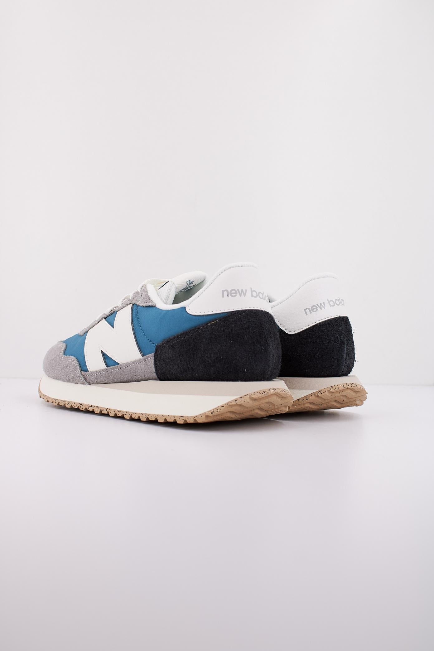 NEW BALANCE MS en color AZUL (4)