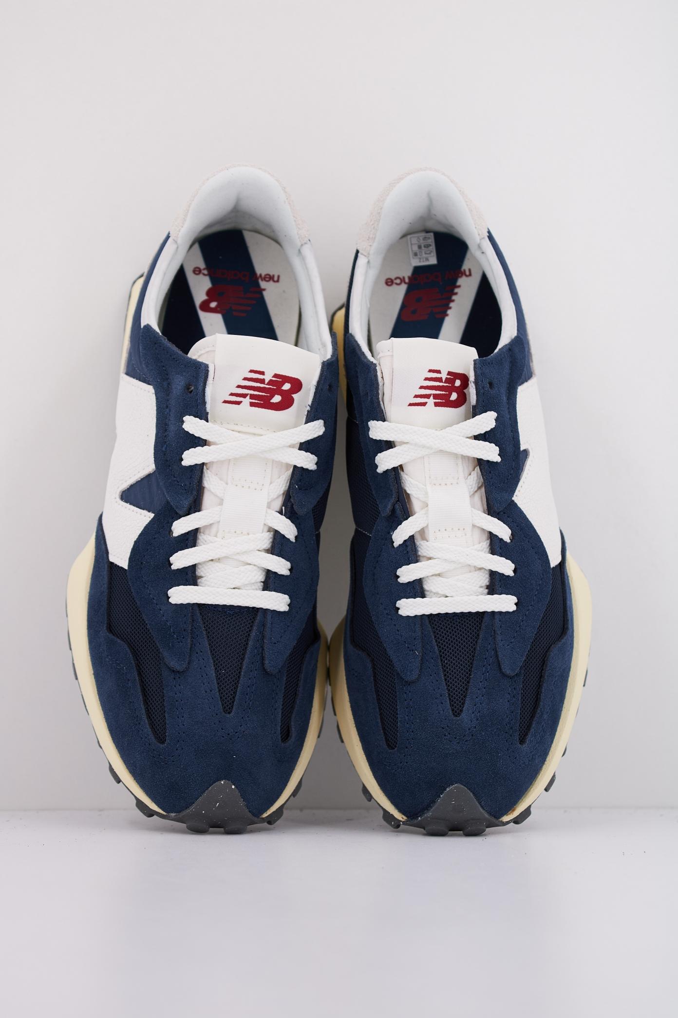 NEW BALANCE U en color AZUL (3)