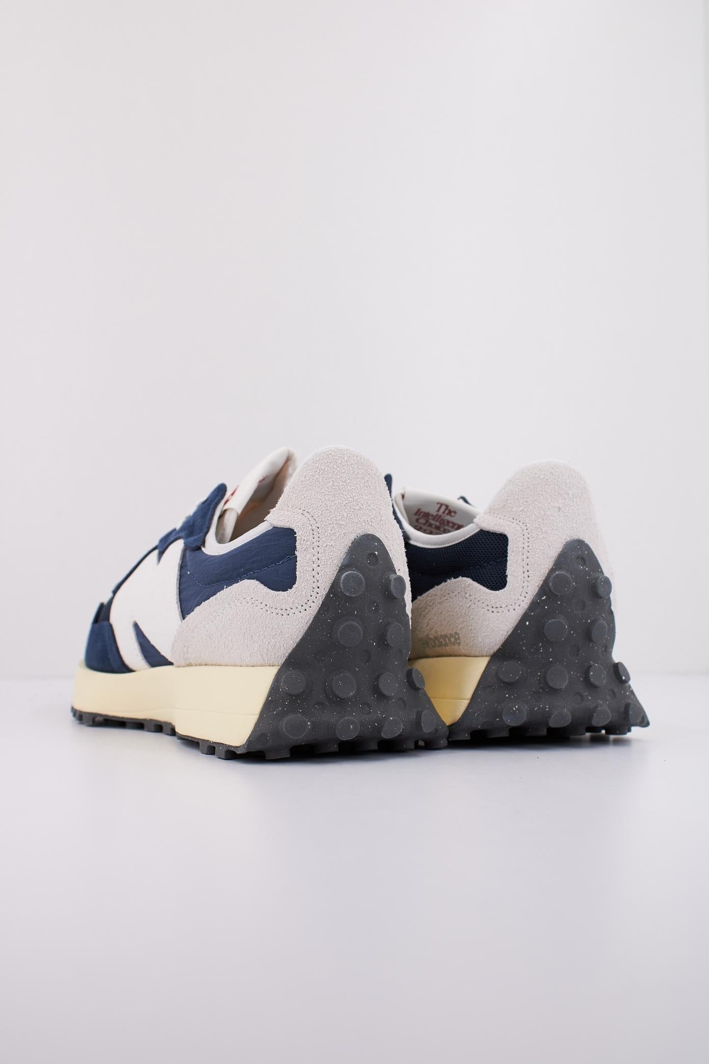 NEW BALANCE U en color AZUL (4)