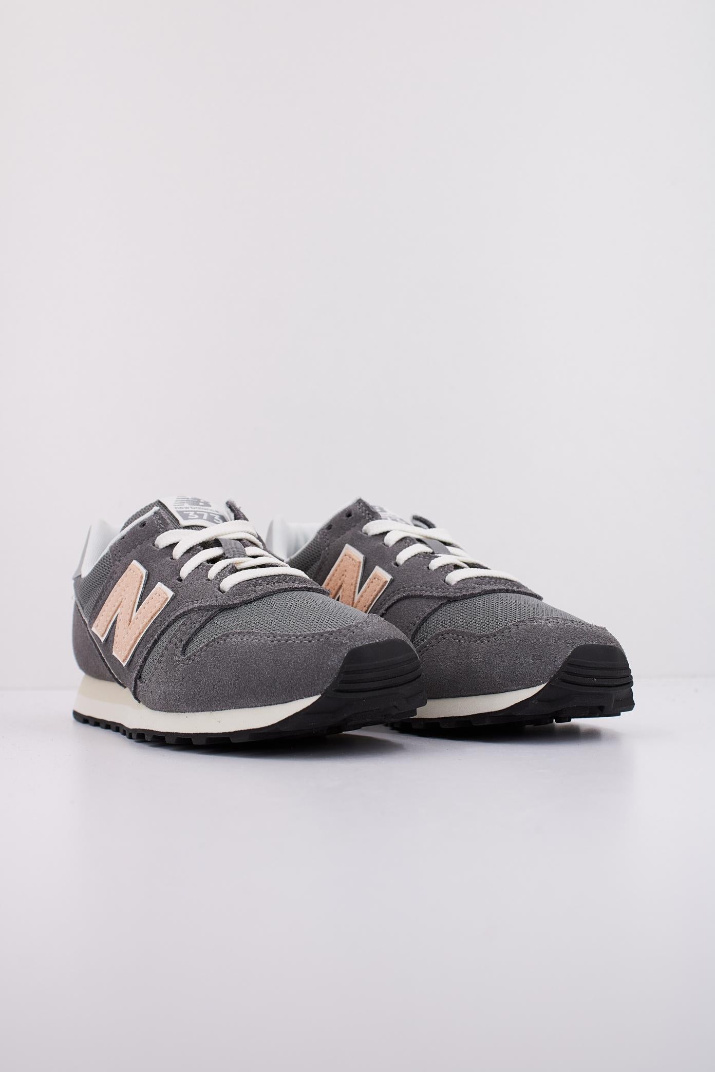NEW BALANCE WL en color GRIS (2)