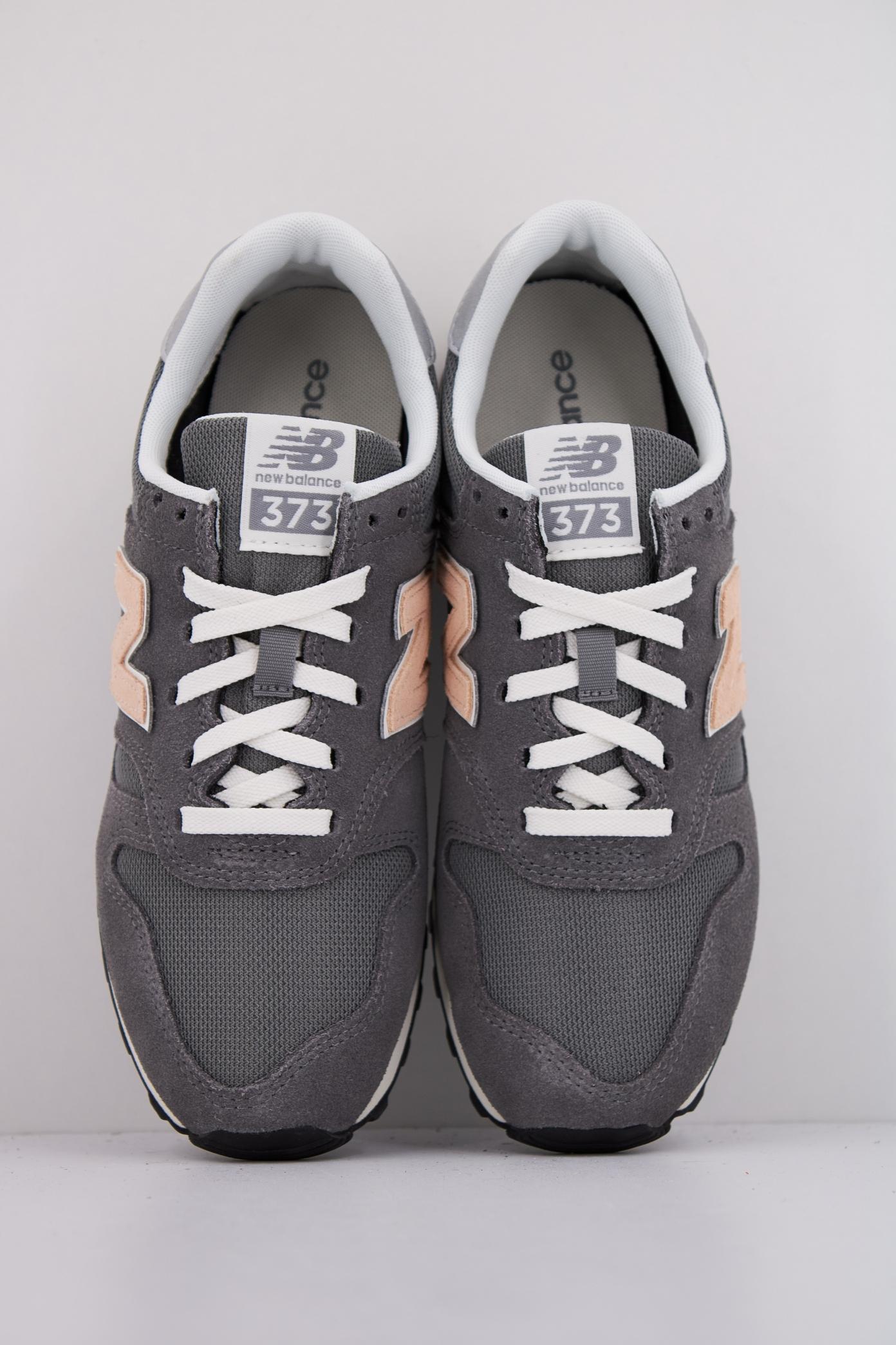 NEW BALANCE WL en color GRIS (3)