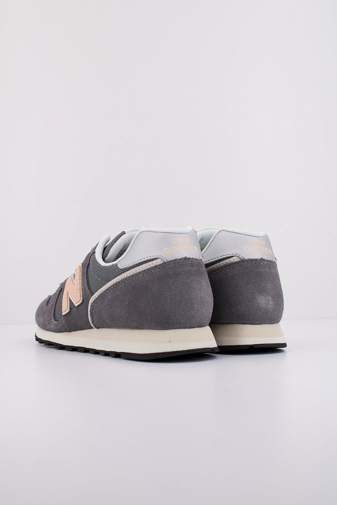 NEW BALANCE WL en color GRIS (4)