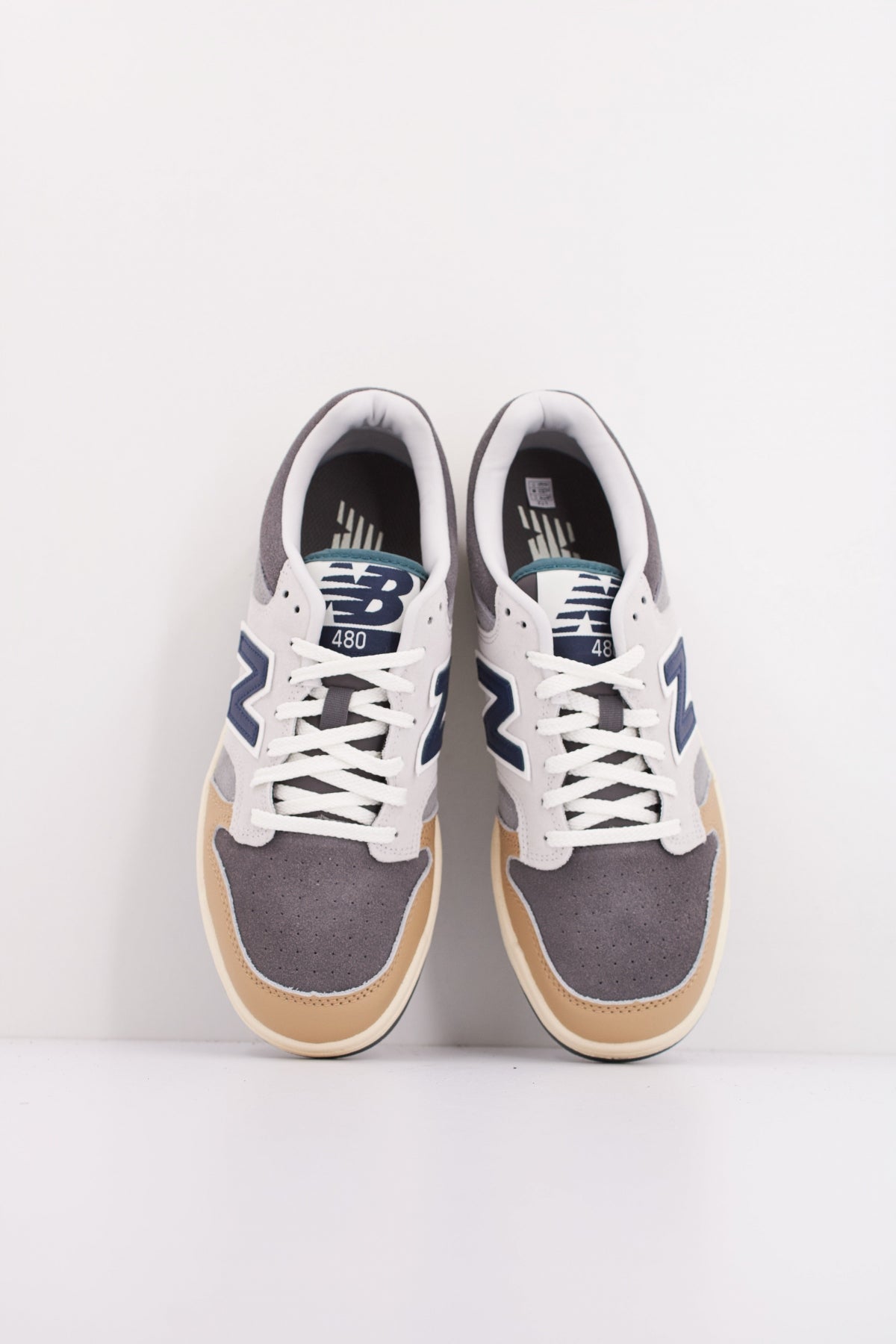 NEW BALANCE LGB RETRO BASKETBALL en color GRIS (3)