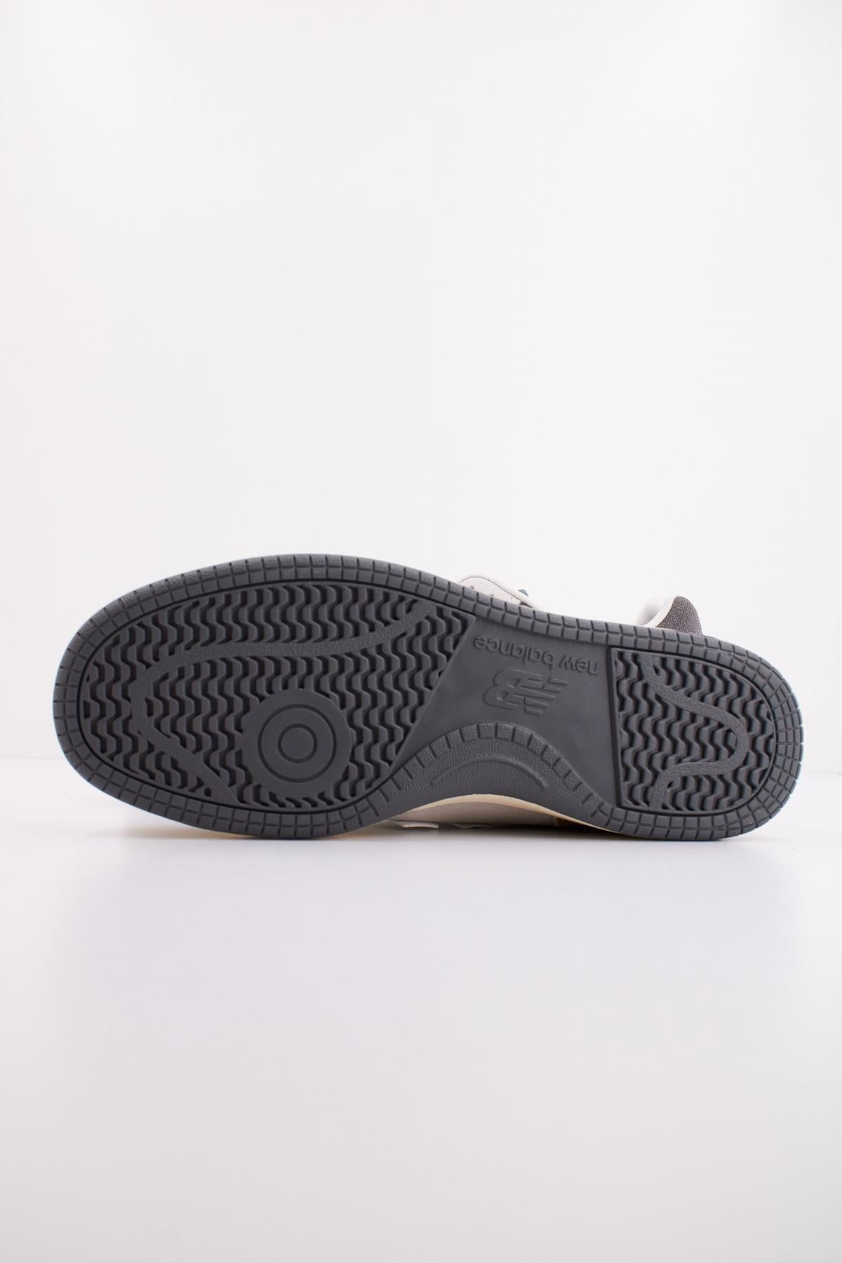 NEW BALANCE LGB RETRO BASKETBALL en color GRIS (5)