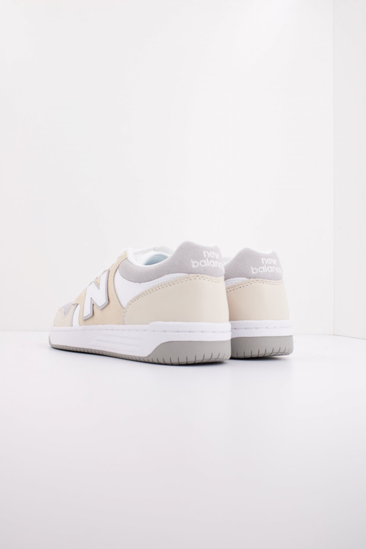 NEW BALANCE LGW RETRO BASKETBALL en color BEIS (4)