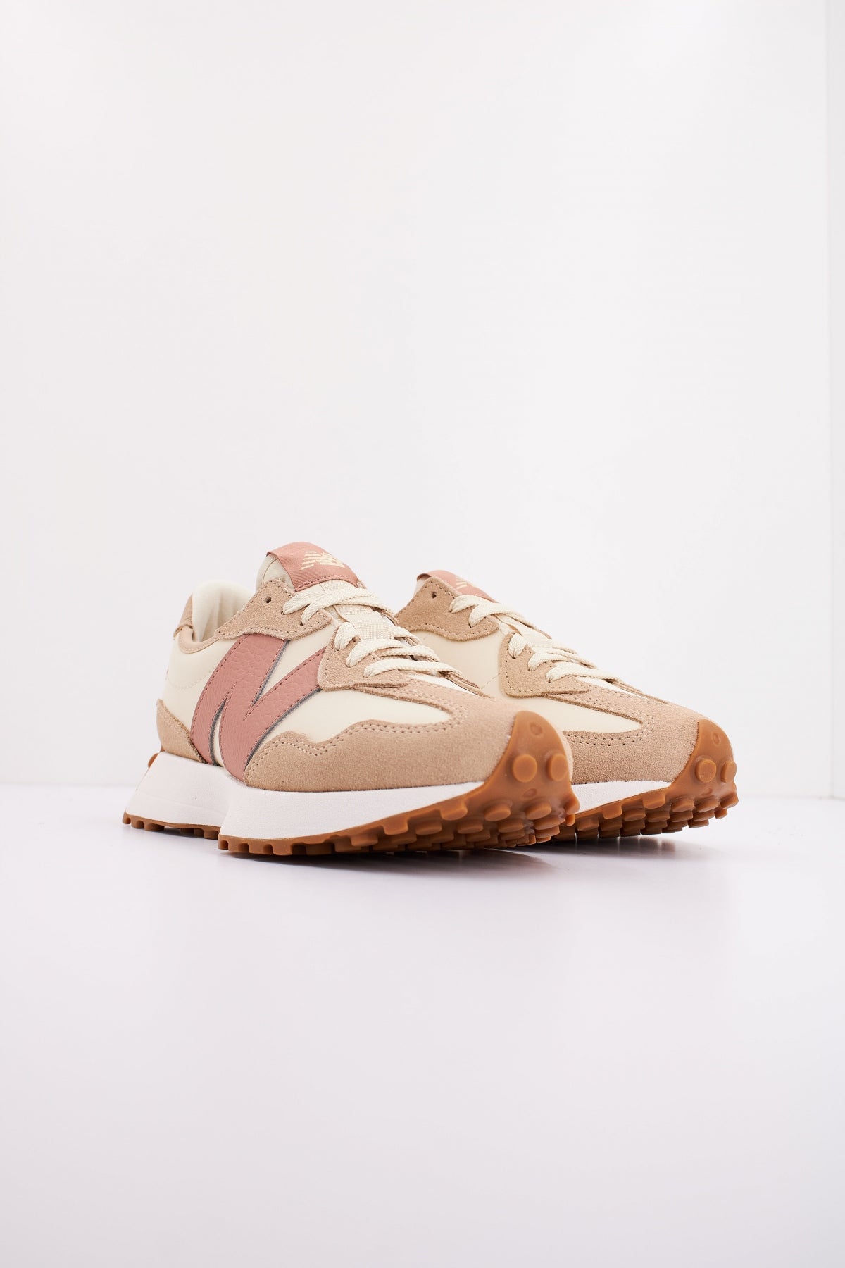 NEW BALANCE WS NKA en color MARRON CLARO (2)