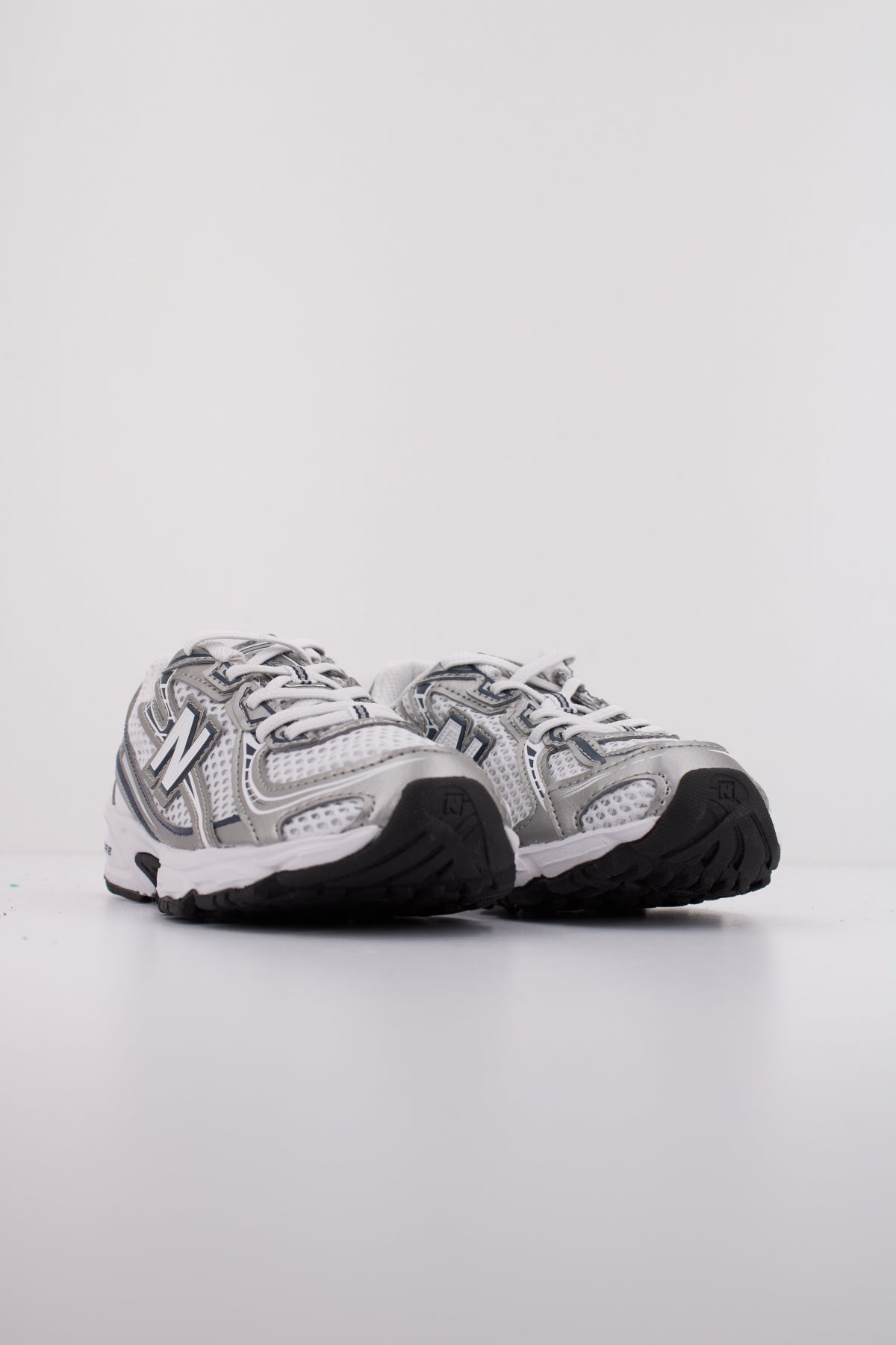 NEW BALANCE PZ en color BLANCO (2)
