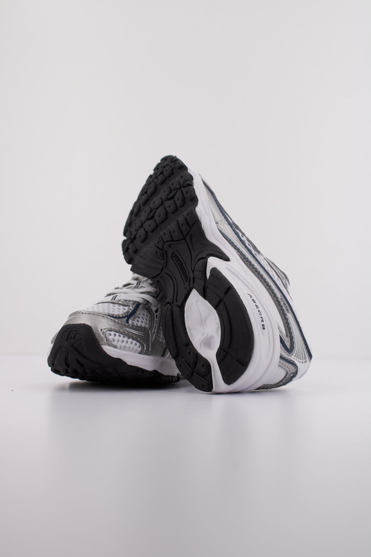 NEW BALANCE PZ en color BLANCO (5)
