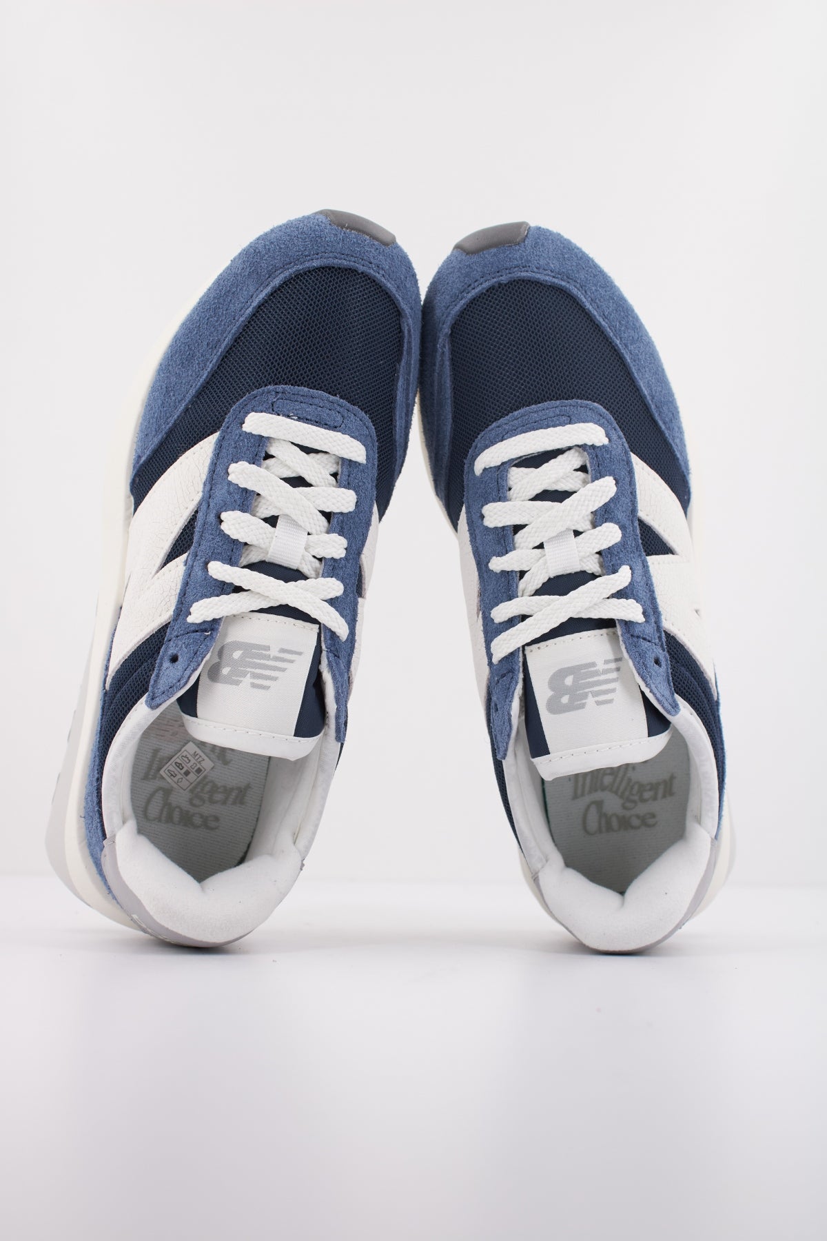 NEW BALANCE U en color AZUL (3)