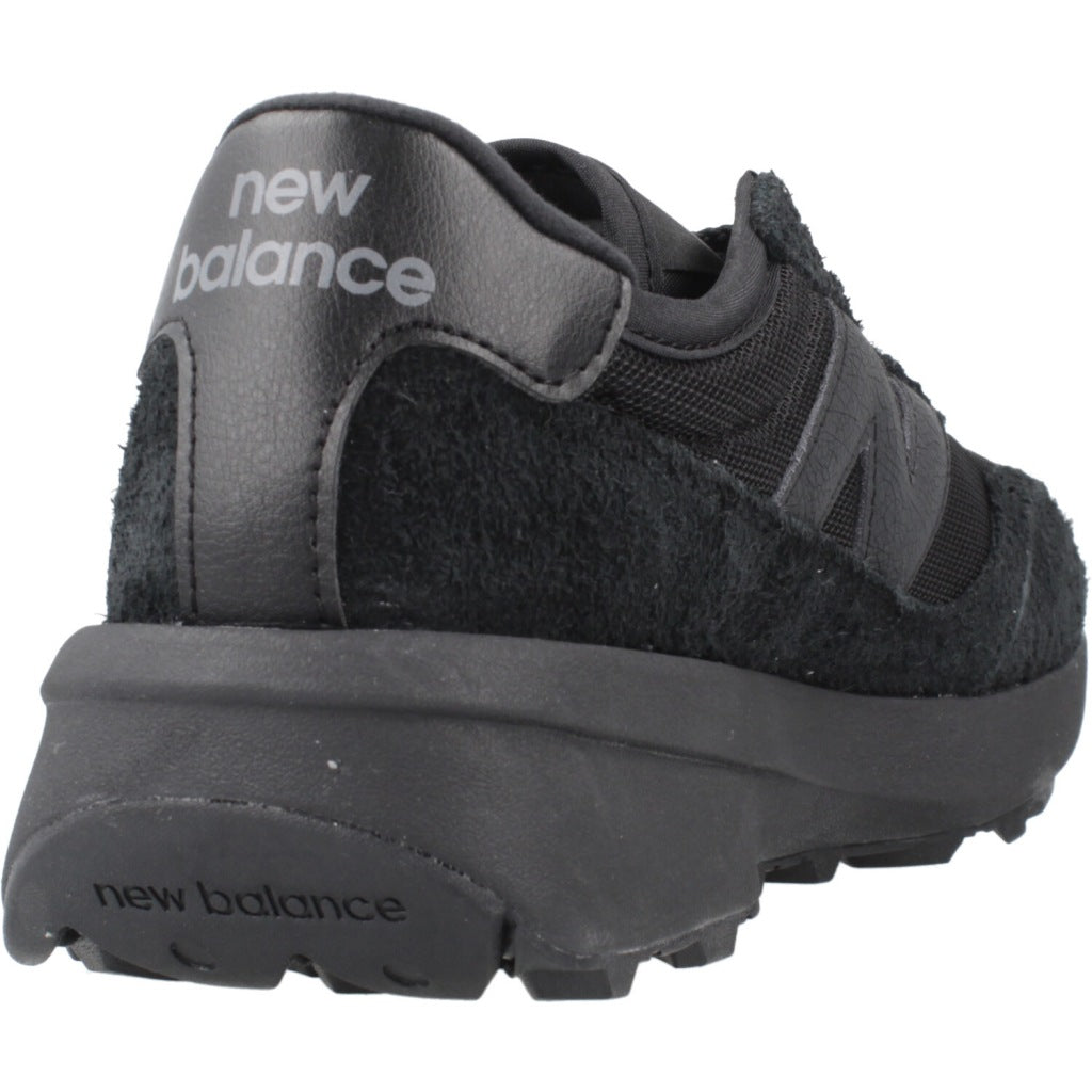 NEW BALANCE U en color NEGRO (3)