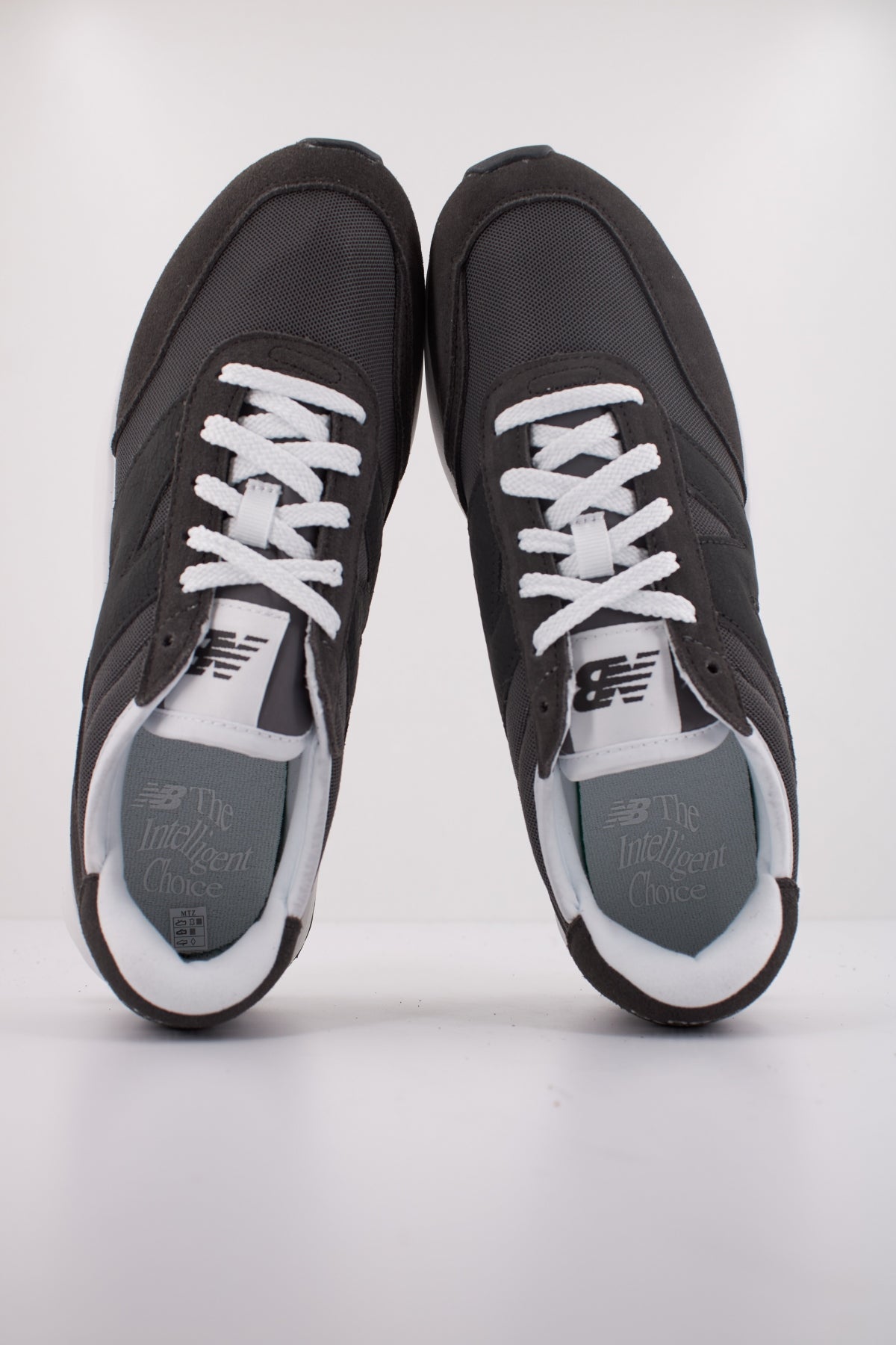 NEW BALANCE U HD en color GRIS (3)