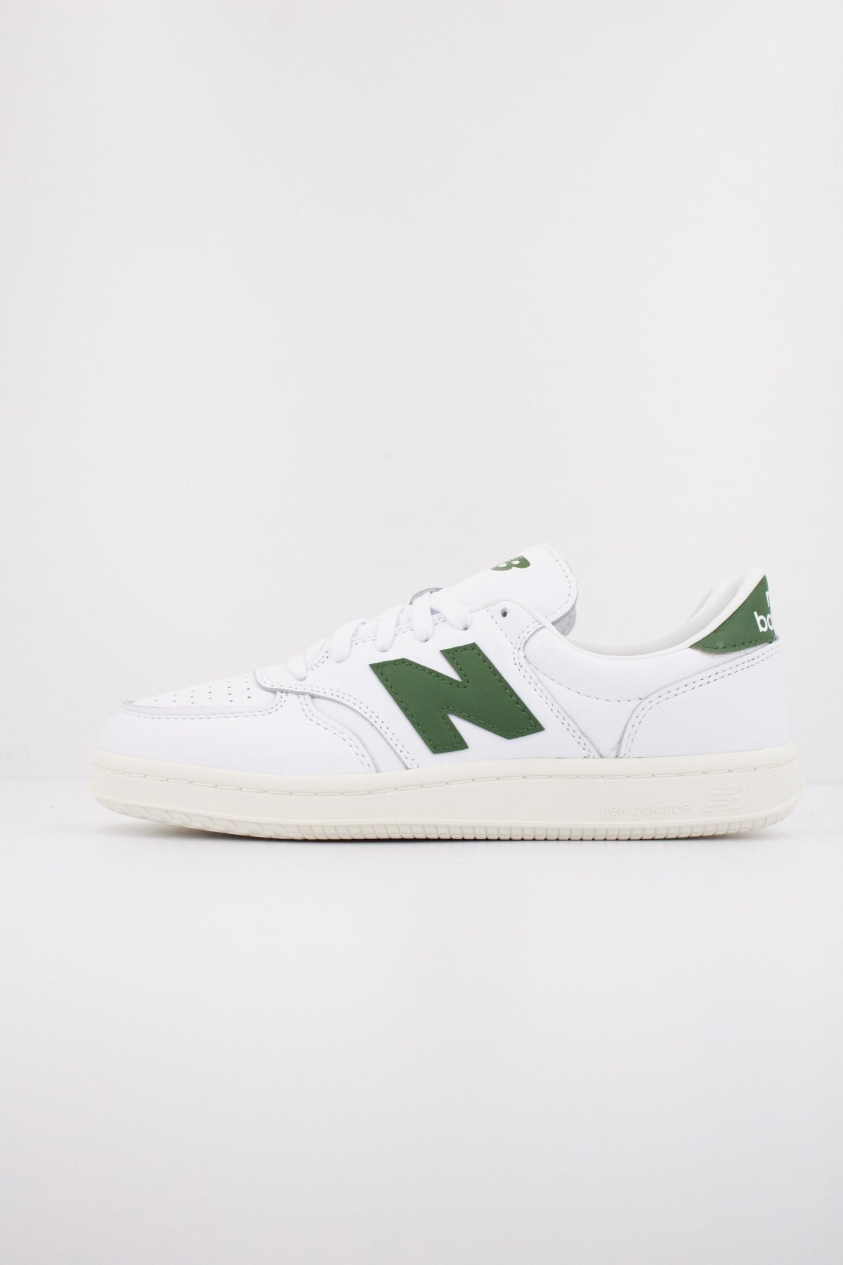 NEW BALANCE CT en color BLANCO (1)