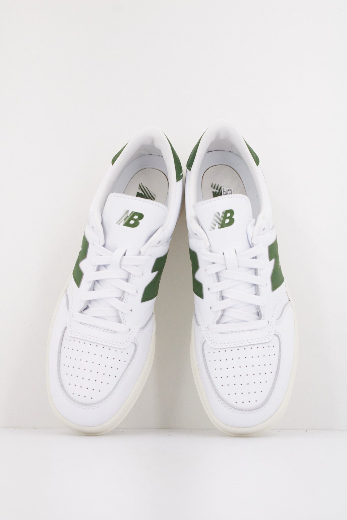 NEW BALANCE CT en color BLANCO (3)