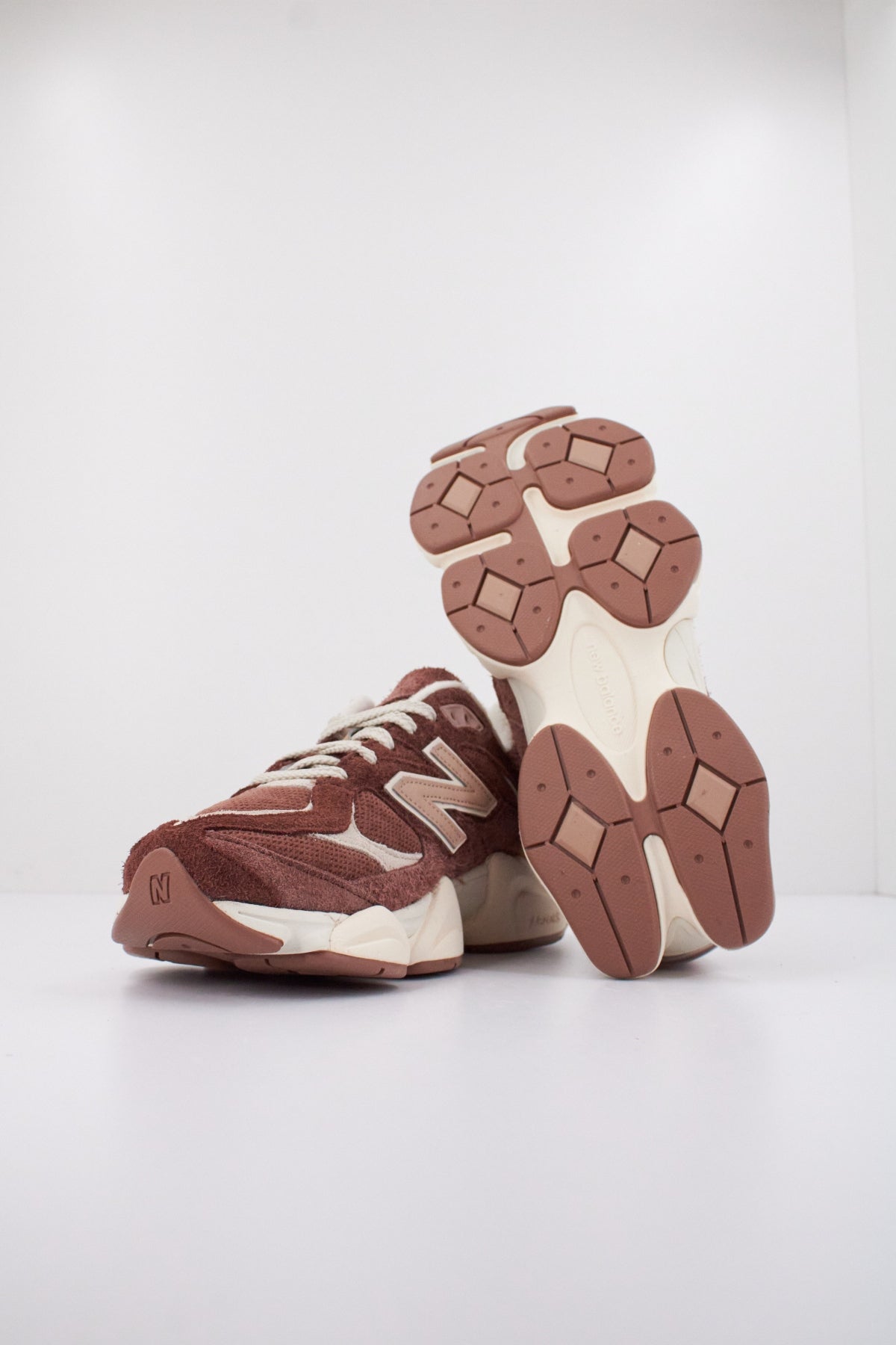 NEW BALANCE U CCC en color MARRON (5)