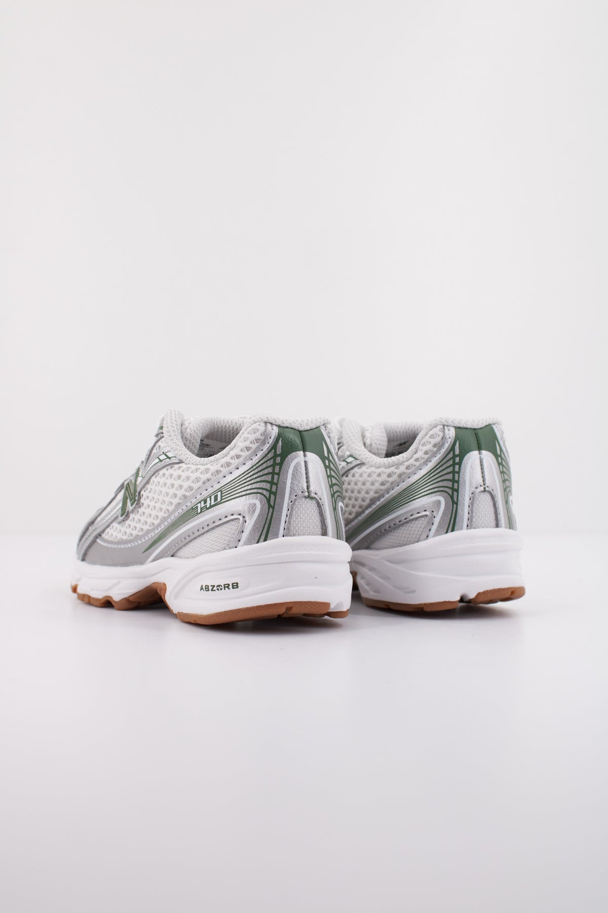 NEW BALANCE IZ GS en color GRIS (4)