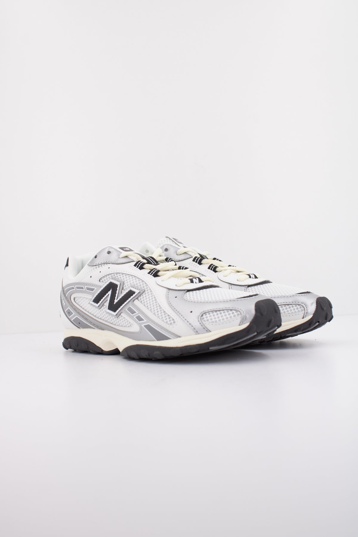 NEW BALANCE UL en color BLANCO (2)