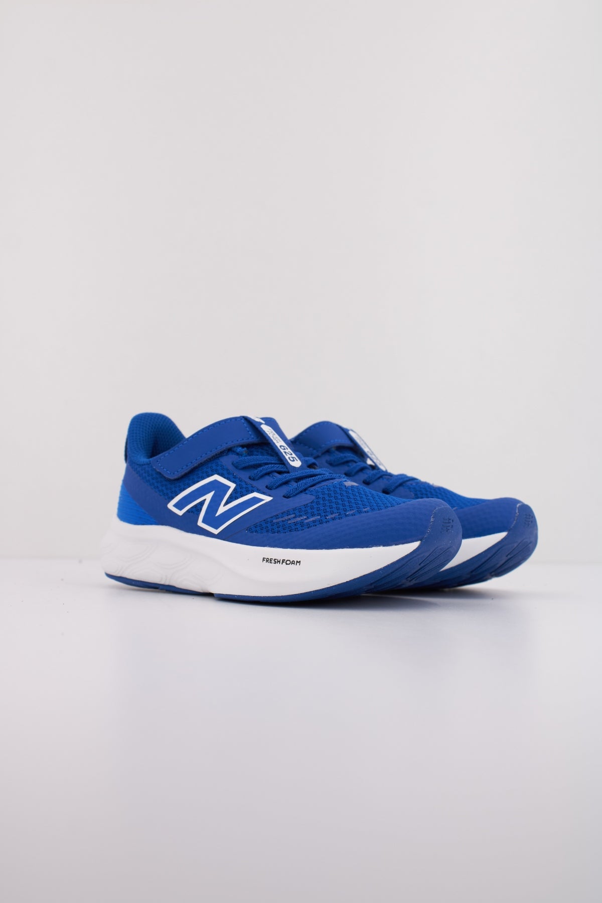 NEW BALANCE PT en color AZUL (2)