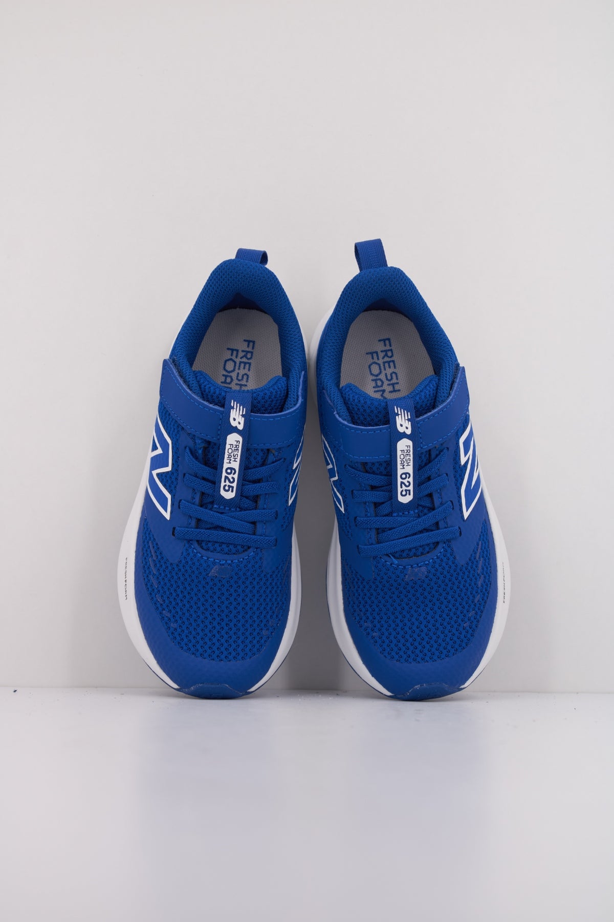 NEW BALANCE PT en color AZUL (3)