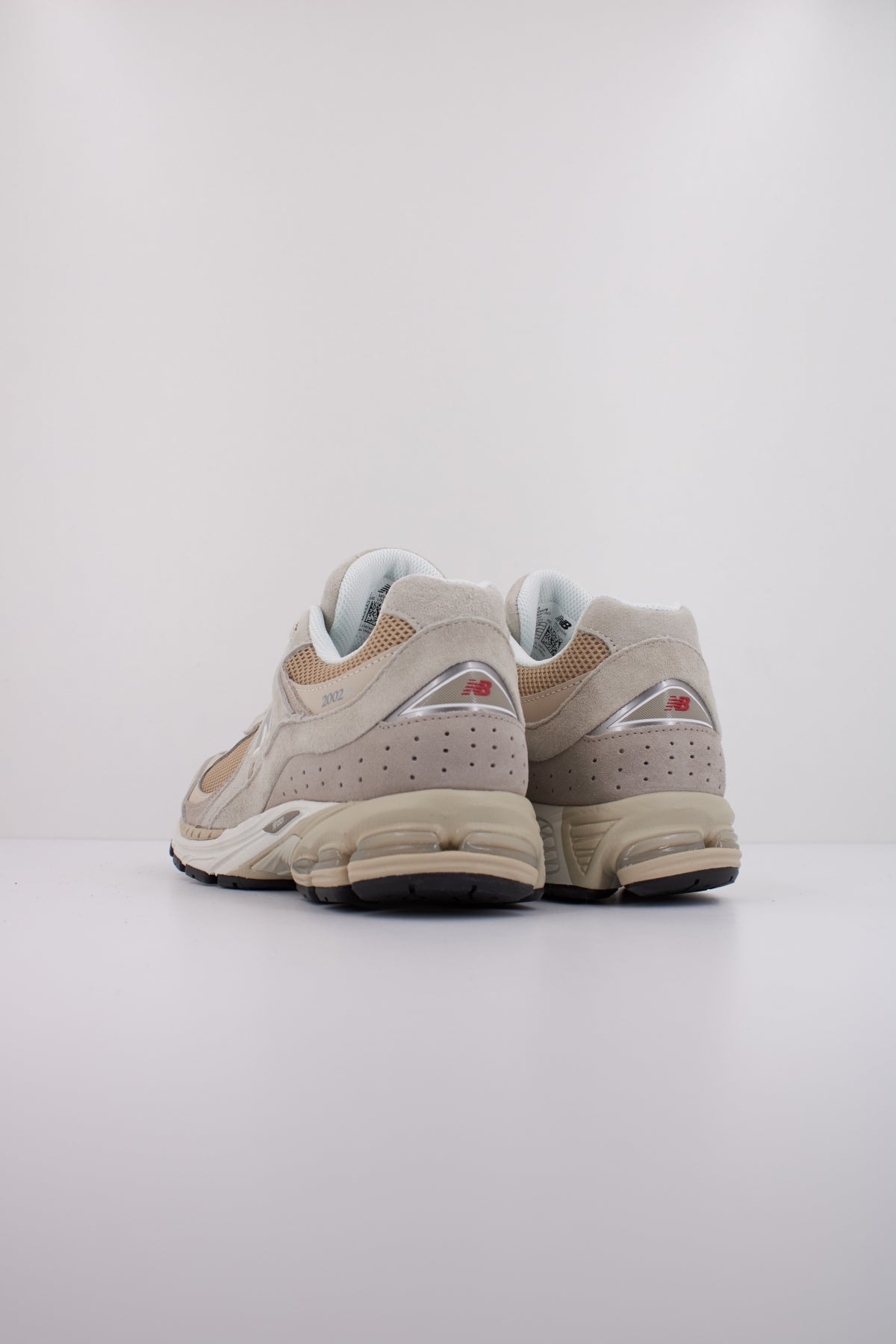 NEW BALANCE U en color MARRON CLARO (4)