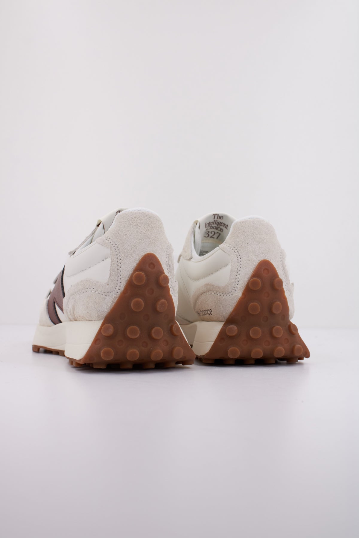 NEW BALANCE U WKM en color BLANCO (4)
