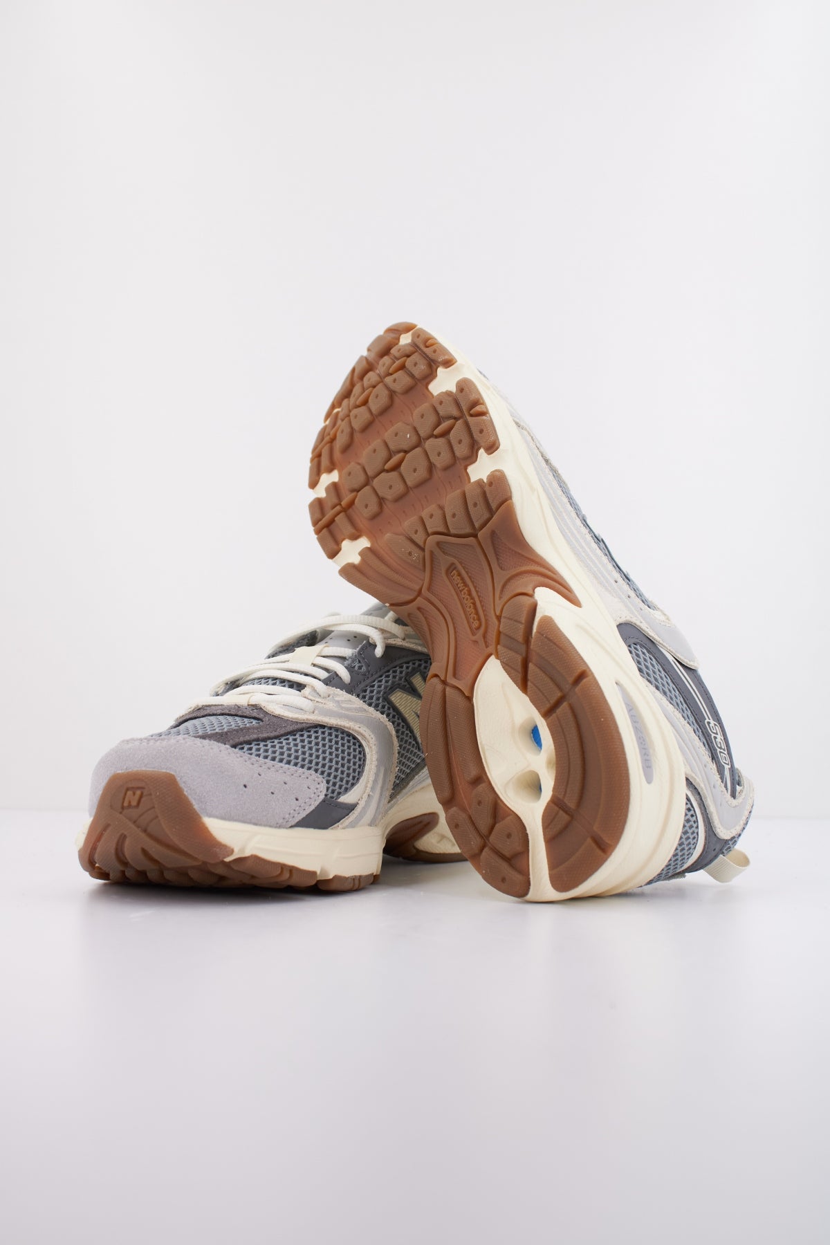 NEW BALANCE U SUB en color AZUL (5)