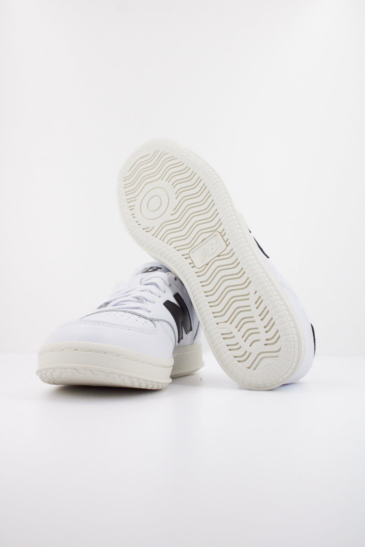NEW BALANCE CT CLA en color BLANCO (5)