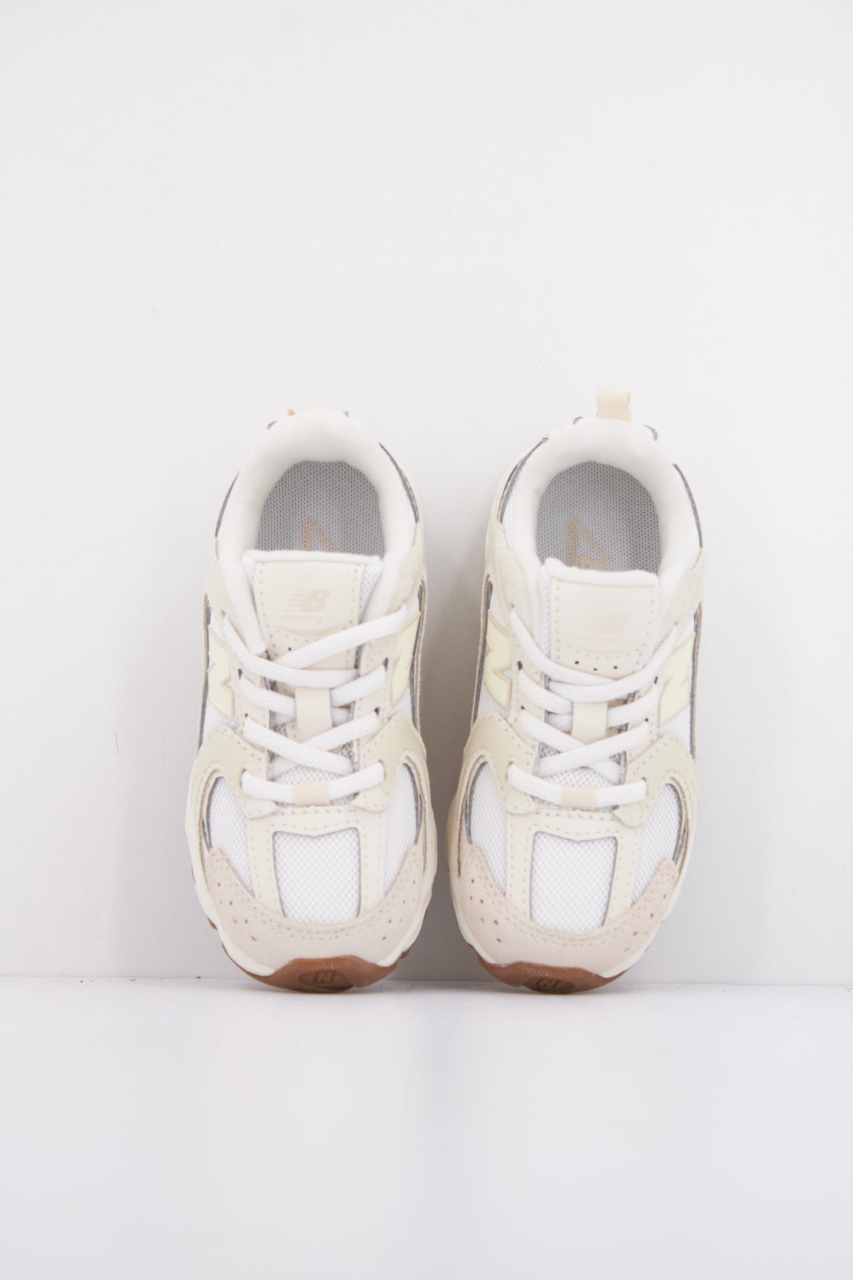 NEW BALANCE IZ en color BLANCO (3)