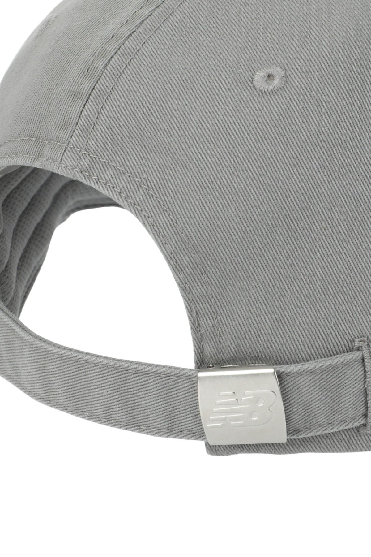 NEW BALANCE CLASSIC HAT V . en color GRIS (3)