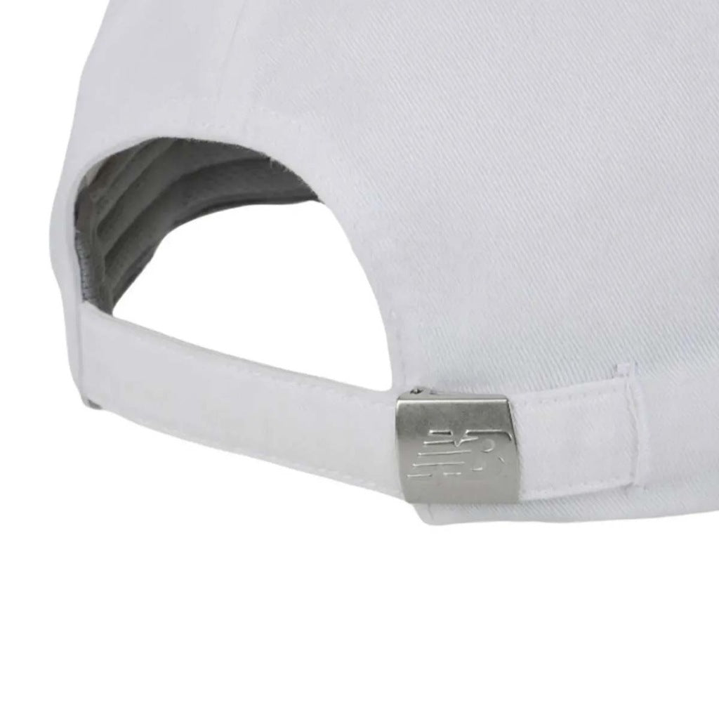 NEW BALANCE CLASSIC HAT V . en color BLANCO (6)