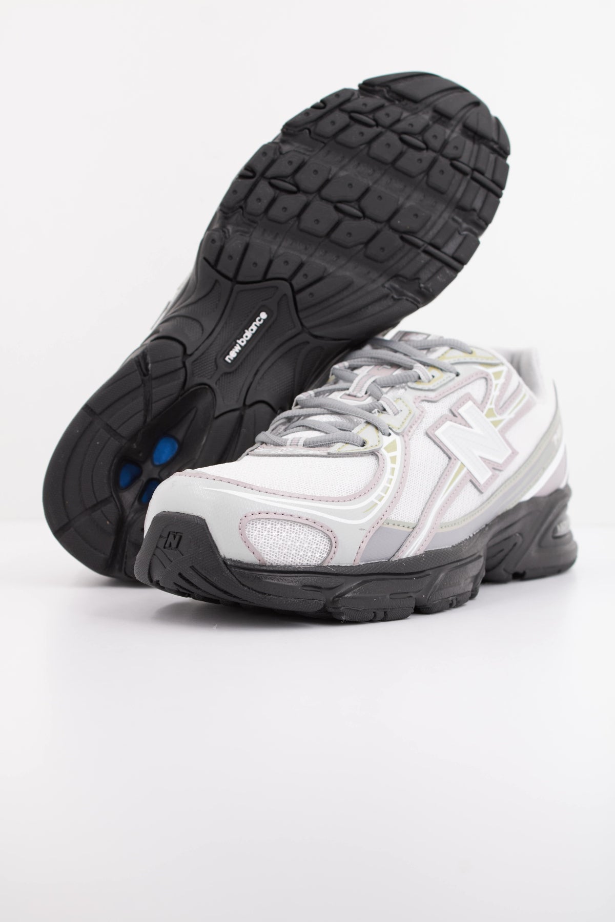 NEW BALANCE U en color MULTICOLOR (5)