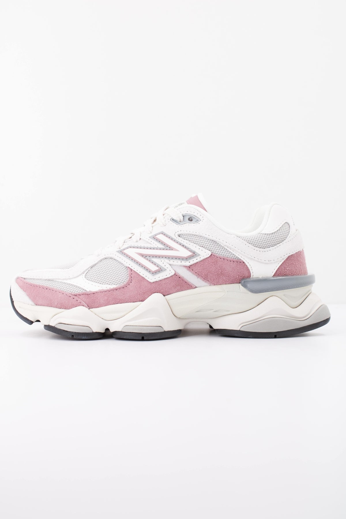 NEW BALANCE U en color ROSA (1)