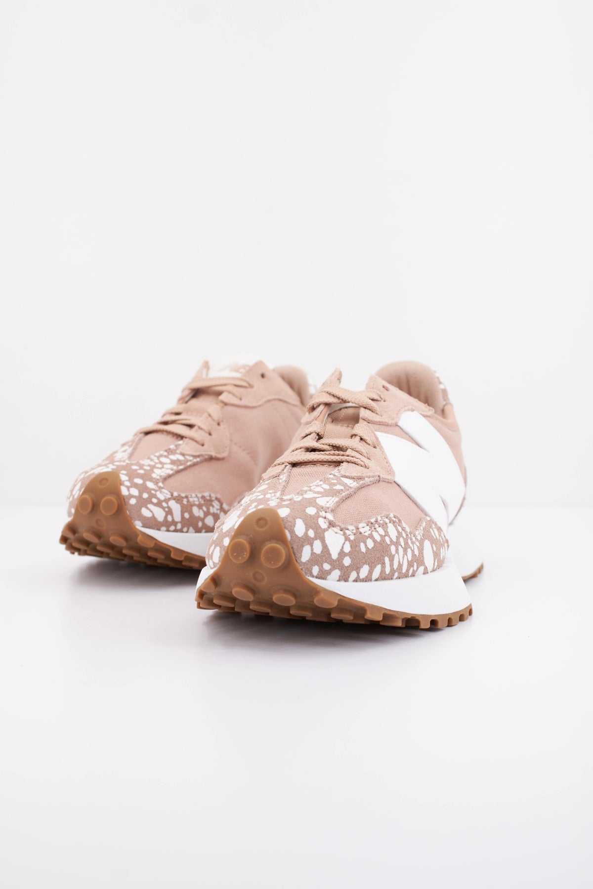 NEW BALANCE W en color ROSA (2)