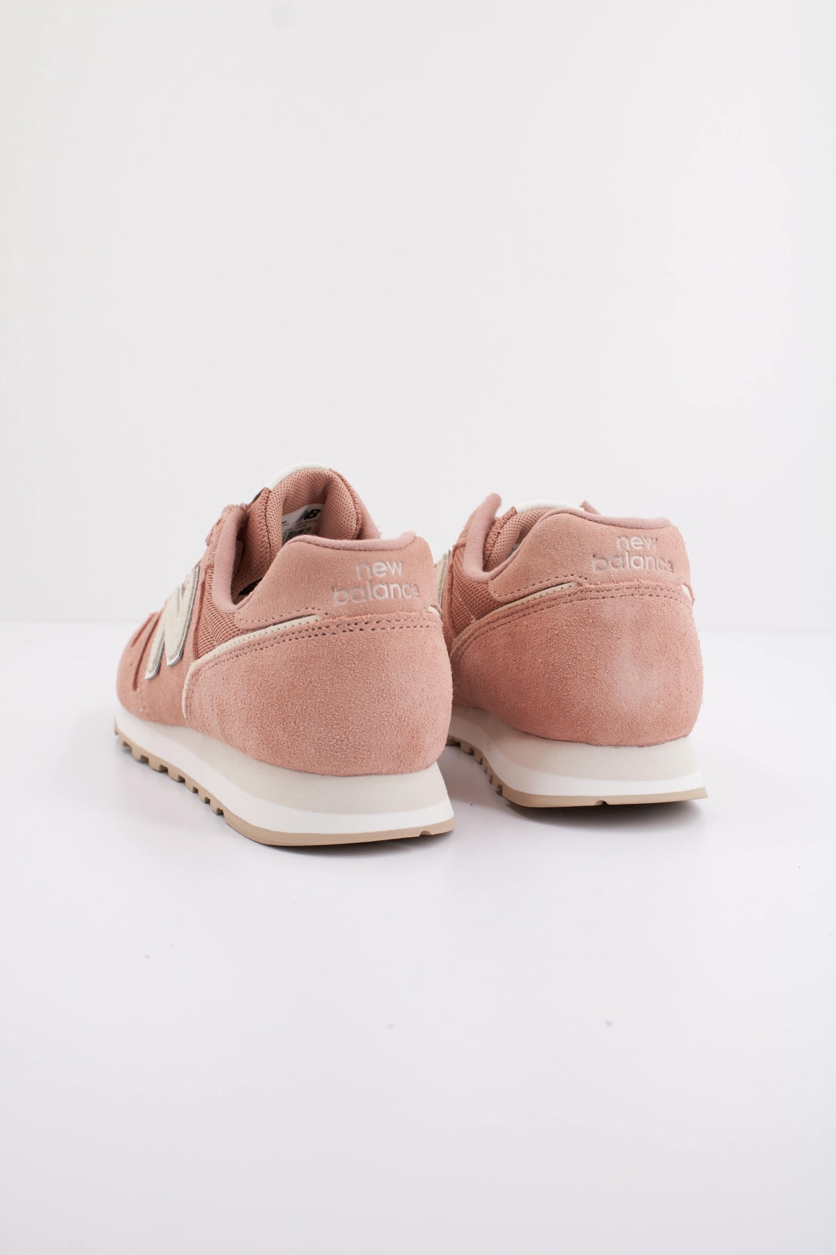 NEW BALANCE WL en color ROSA (4)