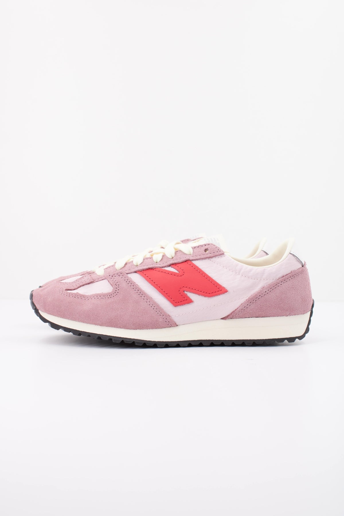 NEW BALANCE U en color ROSA (1)