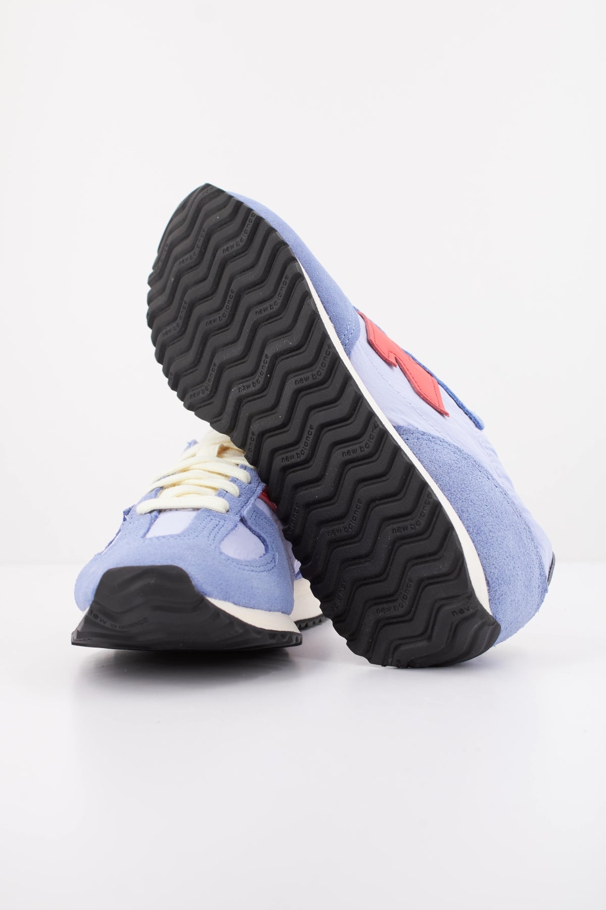 NEW BALANCE U en color AZUL (5)