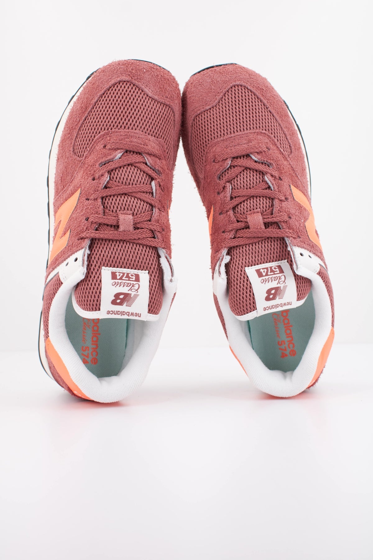 NEW BALANCE U en color BURDEOS (3)