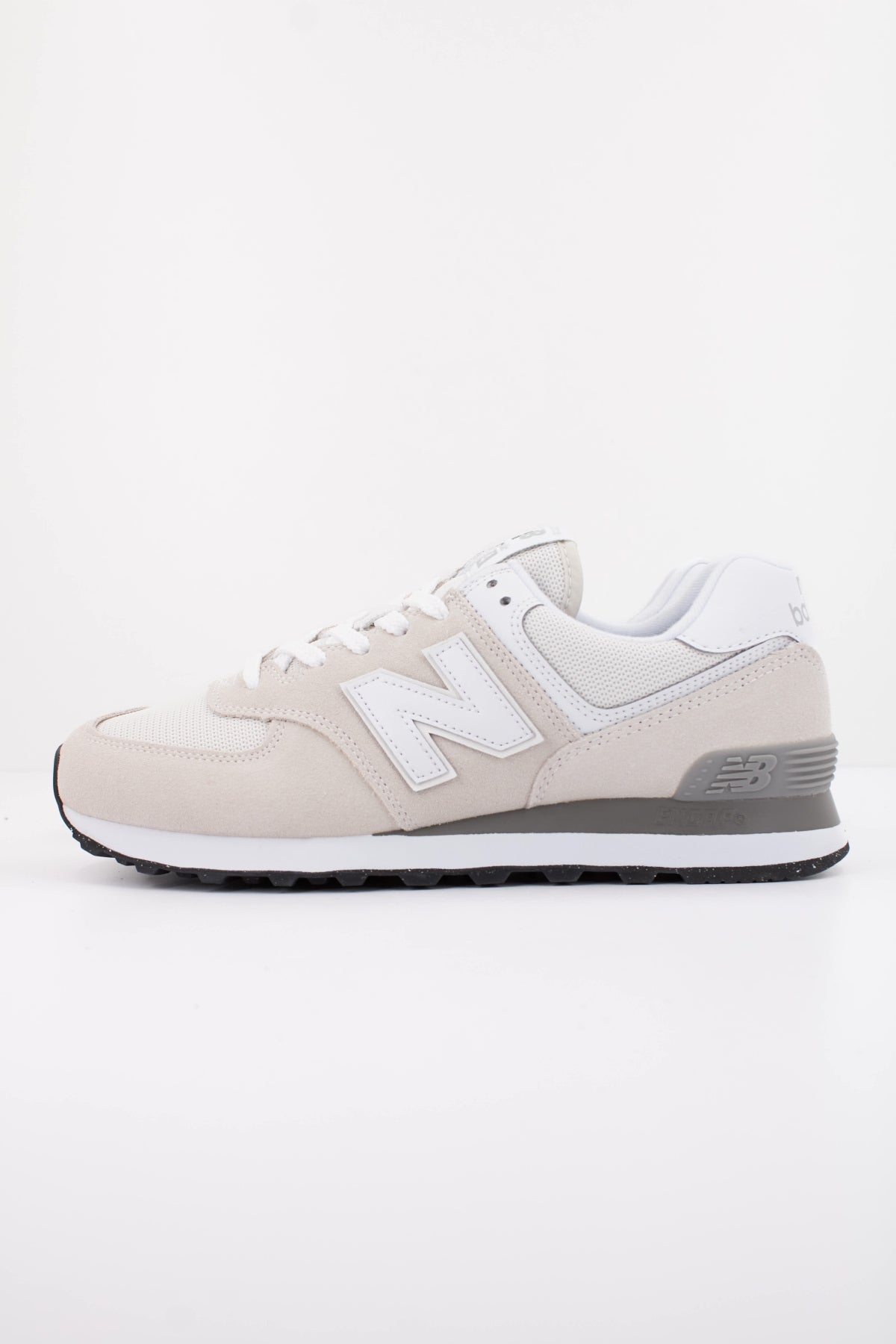 NEW BALANCE ML en color BEIS (1)