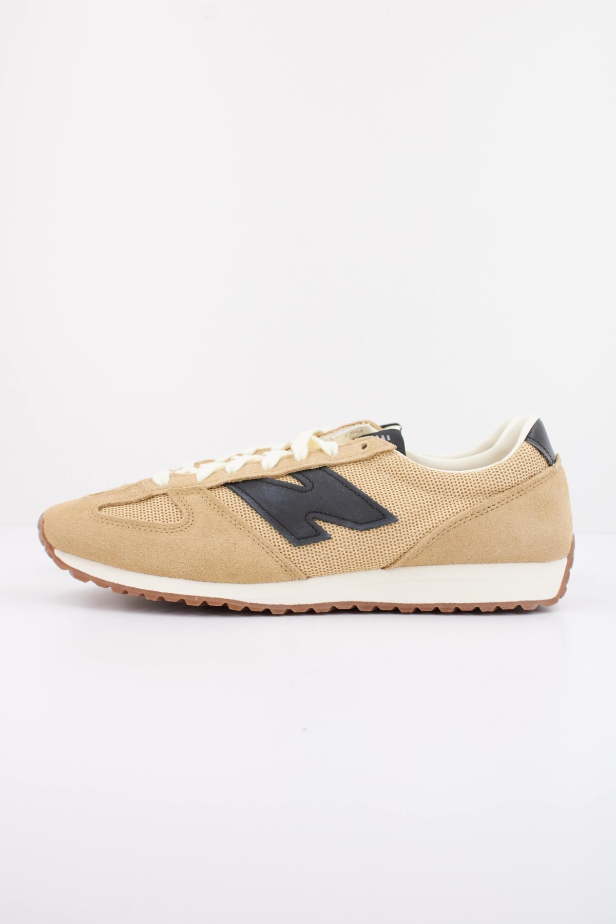 NEW BALANCE U en color MARRON (1)