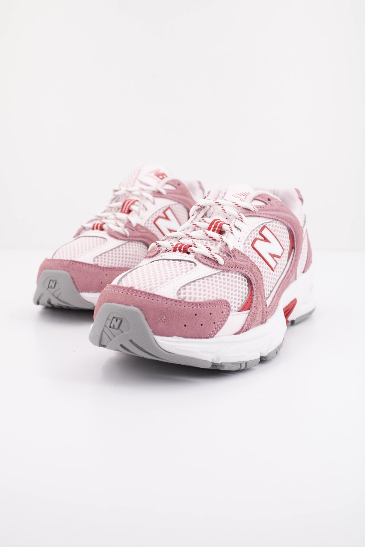 NEW BALANCE U en color ROSA (2)