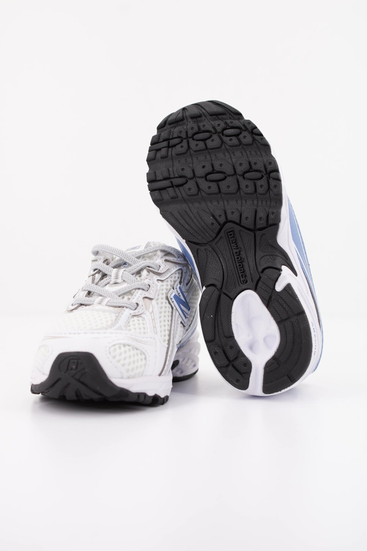NEW BALANCE I VA en color BLANCO (5)