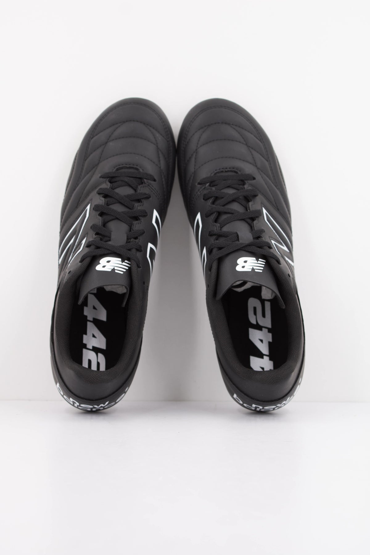 NEW BALANCE MS FBK en color NEGRO (3)