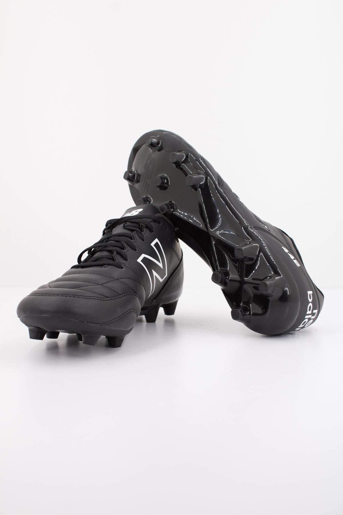 NEW BALANCE MS FBK en color NEGRO (5)