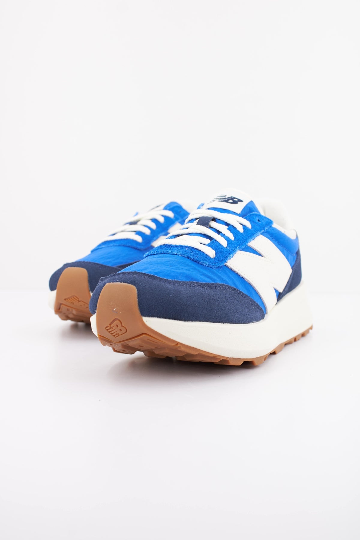 NEW BALANCE U VE en color AZUL (2)